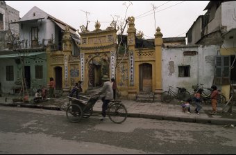 Phù Ủng Temple, 25 Lý Quốc Sư St.