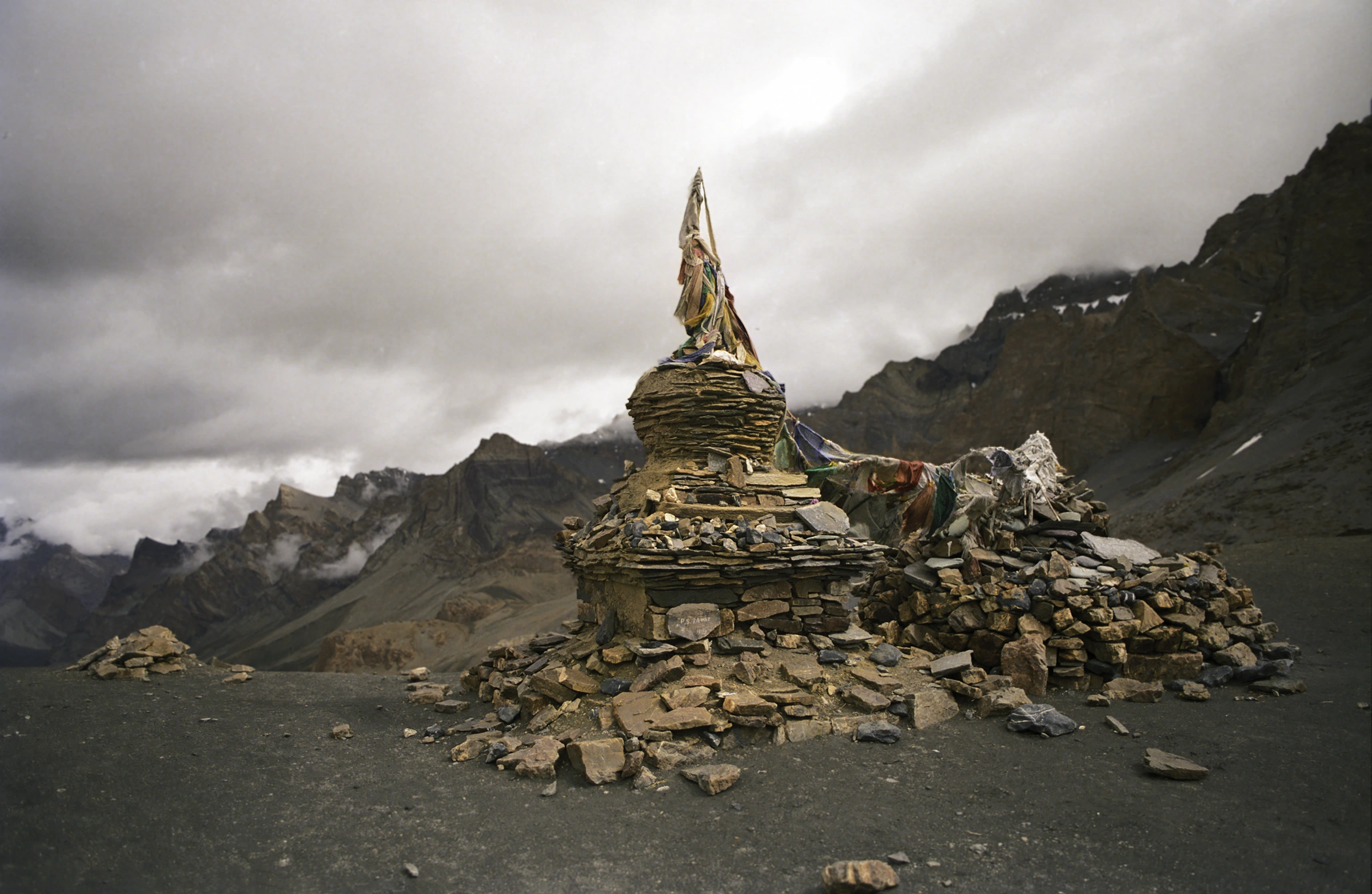 Chorten at Pensi La