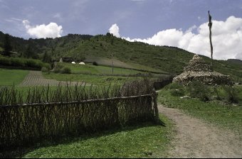 Chorten near Songpan